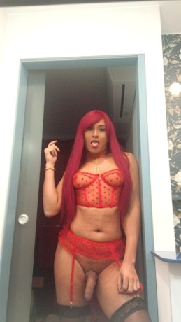 nikoll-la-diabla-641870256-colombiana-caliente-lechera