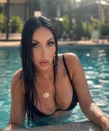 miranda-643858740-miranda-sexy-y-exotica-operada-por-completa