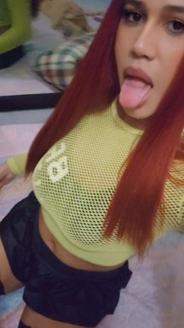 samantha-642152841-torre-del-mar