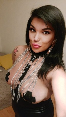 monica-672984954-chica-trans-brasilena-exquisita-en-valencia