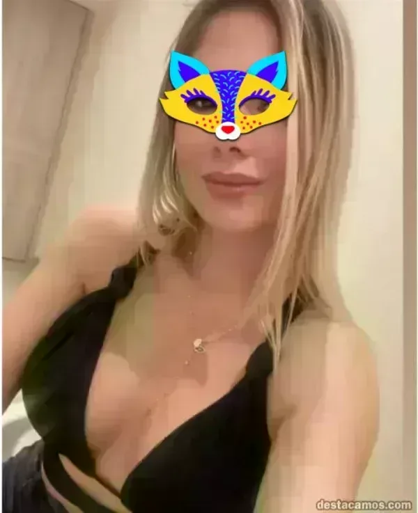 sara-643450503-rubia-muy-carinosa