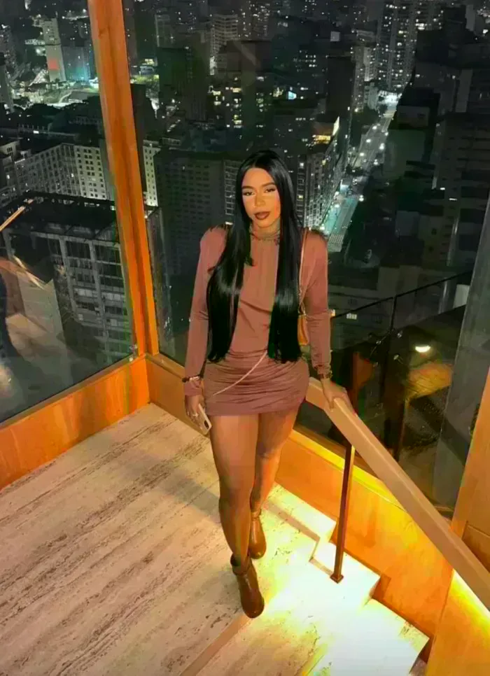 jhully-613605178-en-algeciras-brasilena-ardiente-cachonda-sensual