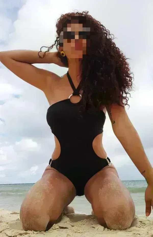 britani-688003519-flaca-sexi-cachonda-super-majaven-y-nos-divertimos-rico-papi