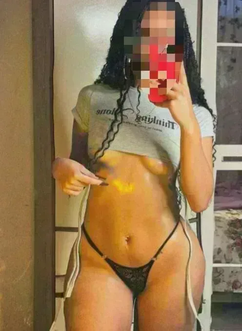 kelly-631288541-kelly-morena-culona-y-cachonda