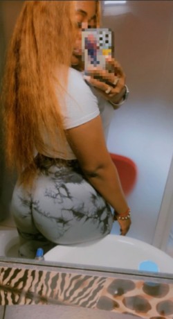 britany-602058626-en-nervion-hermosa-sensual-apasionada-bomba-de-sexo