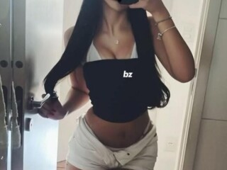 sara-632205960-espanola-de-lujo