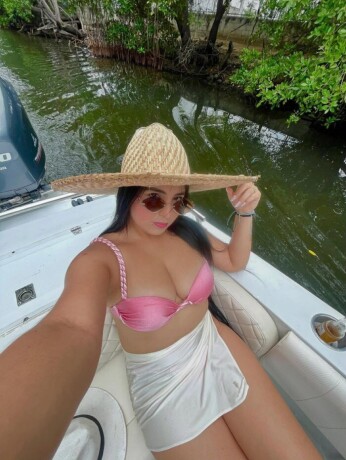 fabiola-722434418-fabiola-jovencita-cuerpo-natural-todo-apretadito