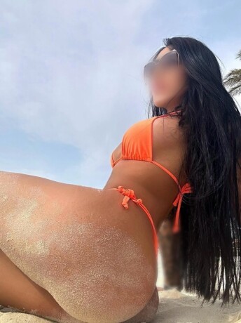 alisson-611353298-hermosa-colombiana-fiestera-mi-piso-tiene-aire-acondicionado