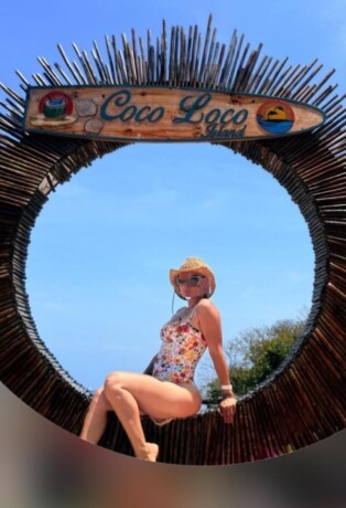 diana-600144516-fiestera-cachonda
