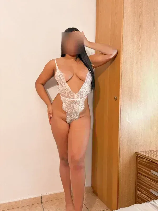 laura-643673616-bella-latina-sexy-ardiente-y-muy-complaciente
