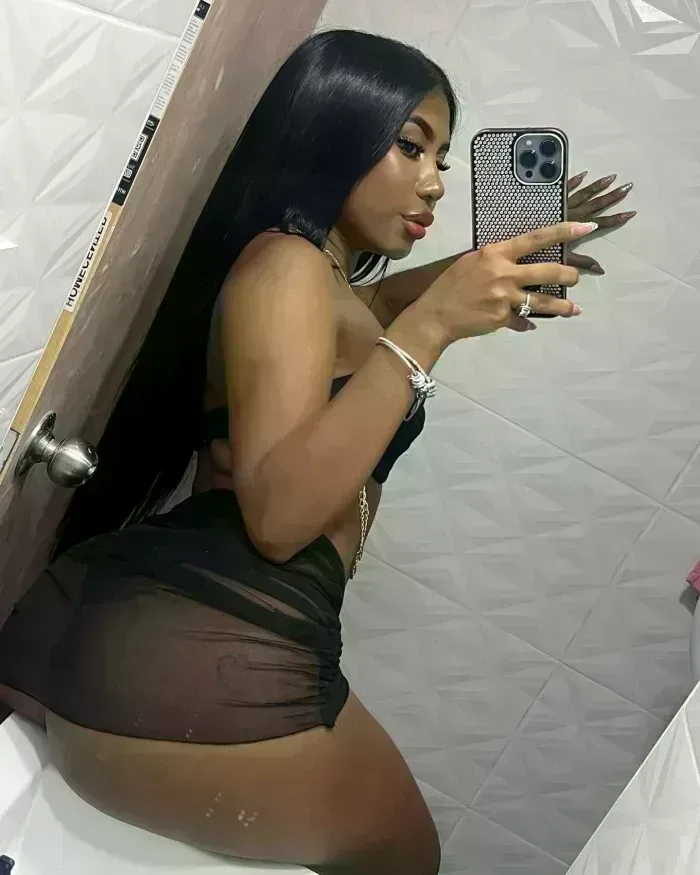 cachonda-643948139-mamadora-experta-fiestera-a-tope-cono-que-aprieta