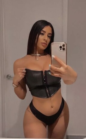 rous-637953660-hola-me-llamo-amelia-latina-de-cubana-recien-llegada