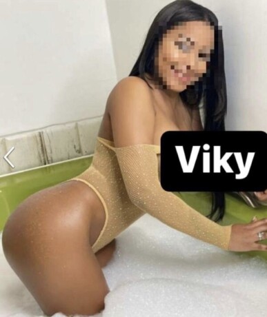 viky-676292247-de-vuelta-la-diosa-de-la-fiesta