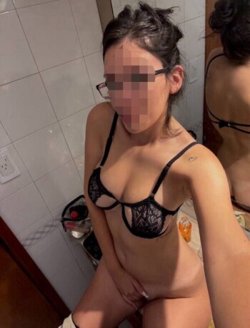 ana-743025145-garganta-profunda-y-canera-loquita-tetona