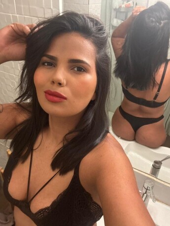 sara-627695109-morena-caliente