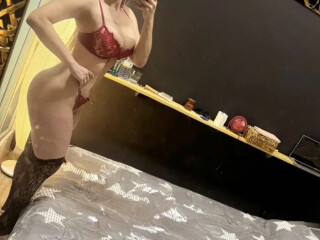 sharon-647214139-rubia-colombiana-preciosa-en-terrrassa