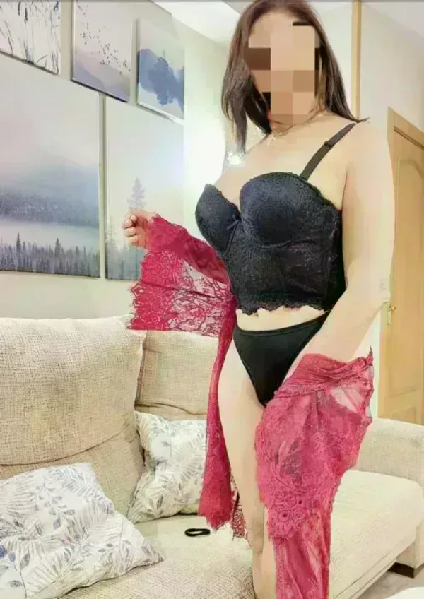 lucia-610081660-madurita-venezolanacon-curvas-espectaculares-en-elche-con-mi-hermana