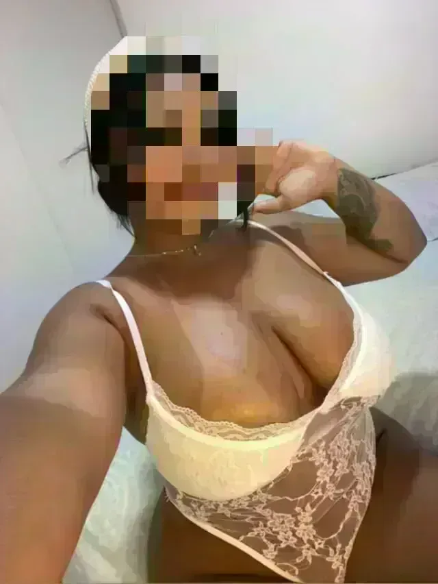 naomi-647207087-solo-salidas-colombiana-muy-completa-24h