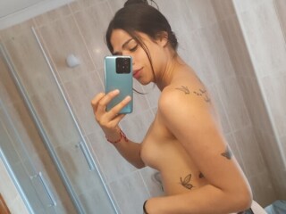 valentina-692501032-soy-valentina-una-bella-latina