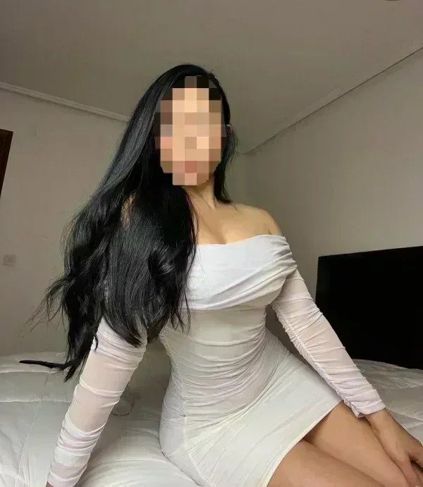 monica-662470782-monica-todo-un-bombon