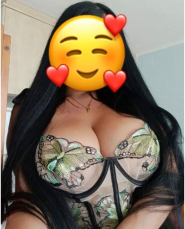 sara-663028974-madurita-espanola-recien-llegada-huelva