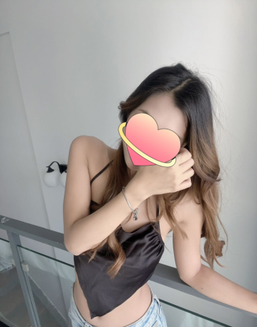 luna-613418848-recien-llegadas-jovencitas-sensuales-hermosas