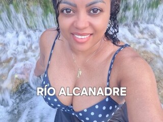 kalorina-689739268-mulata-brasilena-24-horas