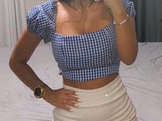 melissa-603251568-calientesensualidad-y-complaciente