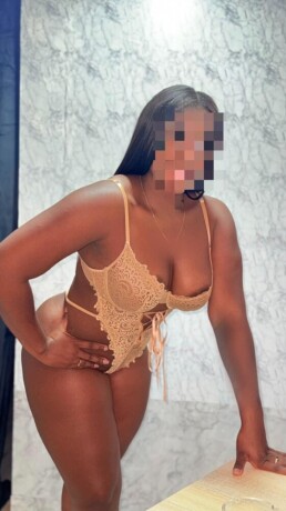 nahomi-632102150-nueva-en-tu-ciudad-nahomi-guapa-morena