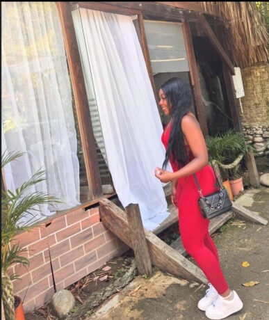 sara-742049441-linda-morenita-cachonda-carinosa-fiestera