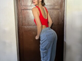 lucy-20-anos-617450817-ojitos-azules-sensuales-tengo-mas-amiguitas