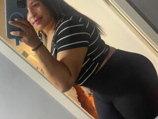 betzabeth-667023361-por-gral-concha-colombiana-de-lujo-explosiva-y-canera