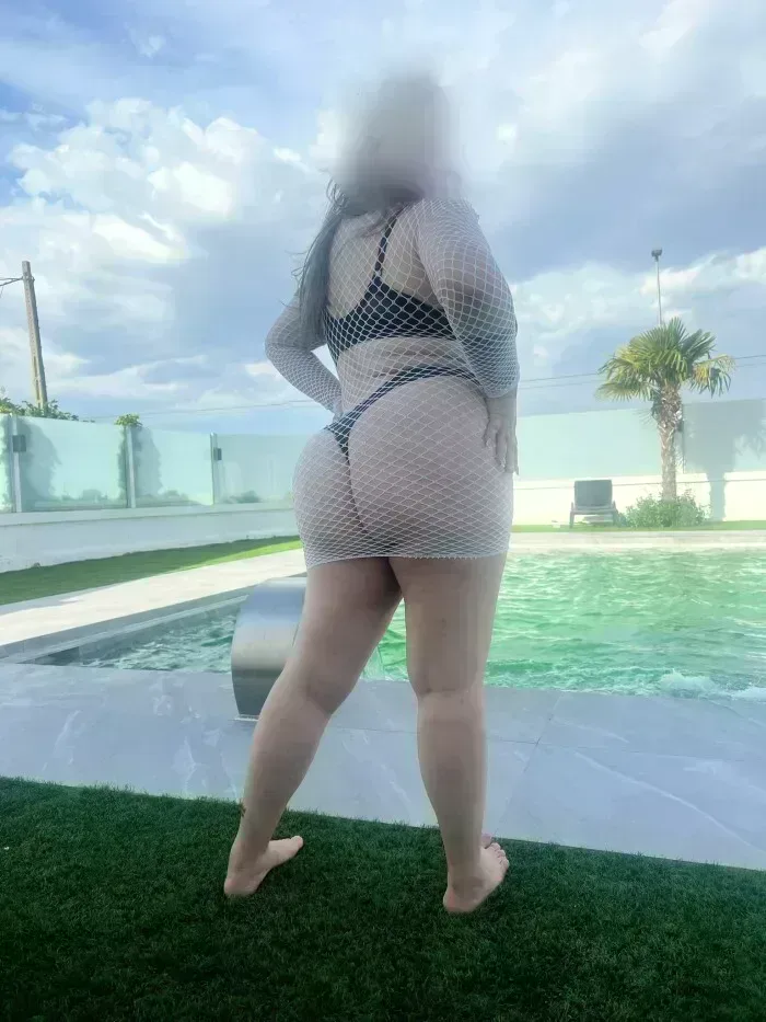 luna-642809584-en-zaidin-gordita-sexy-lujuriosa-morbosa-y-complaciente-adicta-al-placer