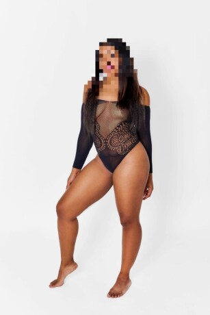 monica-641944883-monica-colombiana-exuberante-tetona-madurita