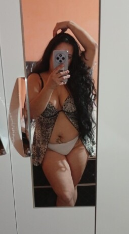 betty-622356973-complaciente-y-muy-enrollada-en-playa-den-bossa