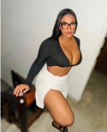 trio-masaje-amigas-672922706-trato-de-novios