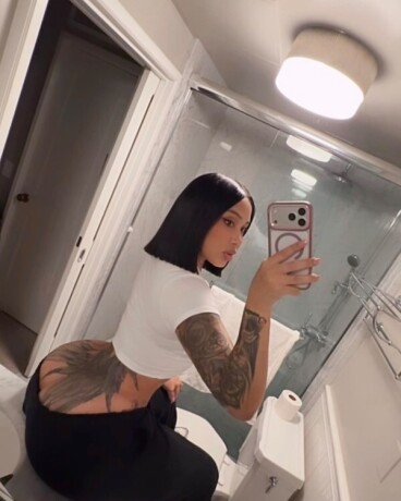 nikole-672554463-nicole-en-sevilla-24-anos-latina-fiesta