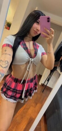 mia-637535435-sexy-y-atrevida