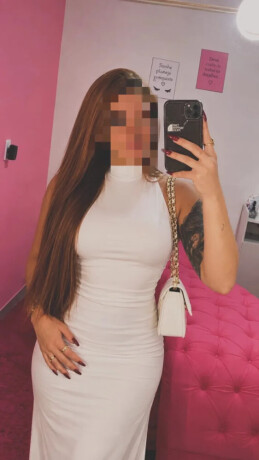 692866529-laura-en-albacete-morbosa-carinosa-fiestera-discreta