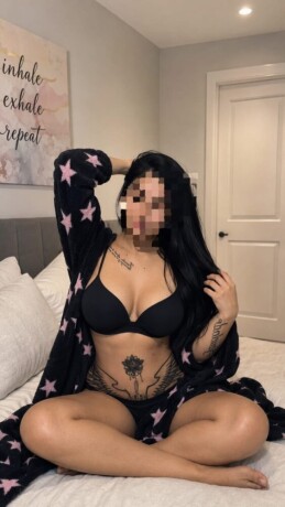 sandra-624760051-fiestera-caliente-con-ganas-de-follar-rico-corrida-en-boca-garganta-profund