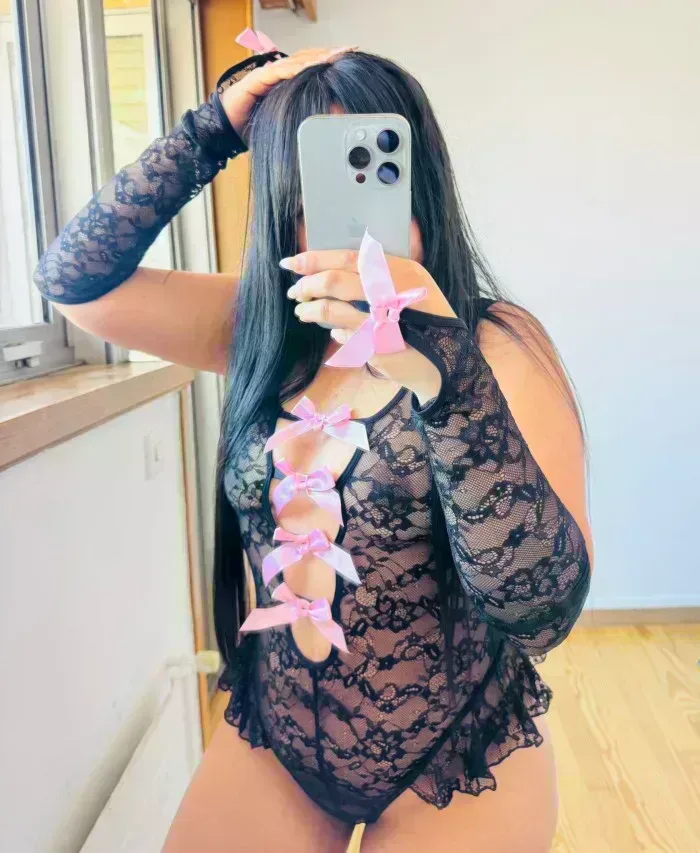 mia-677646869-soy-mia-jovencita-nueva-en-la-ciudad-te-complazco