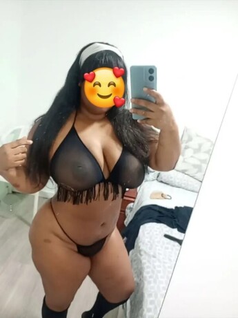 rihanna-615891605-colombiana-de-lujo-explosiva-y-juguetona