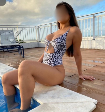 ana-conda-611310261-especial-cita-insuperable-con-una-trans-hermosa