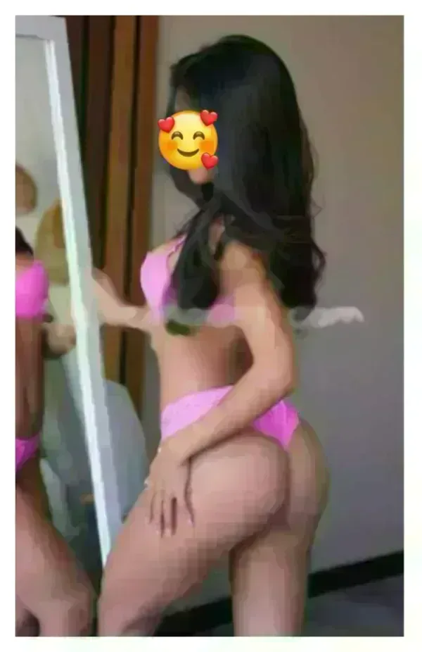 amigas-614853591-divertidas-carinosas-fiesteras-latinas-caneras