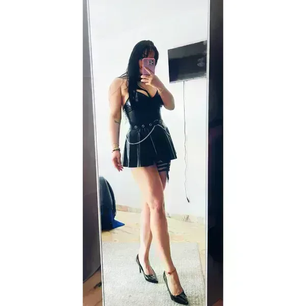 pilar-614808056-nueva-avila-besucona-traviesa-fogosa-mujer-encantado