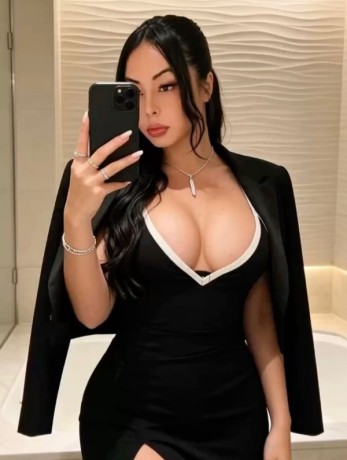 camila-diosa-latina-com