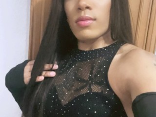 brianna-633264080-chica-colombiana-dotada-mostoles
