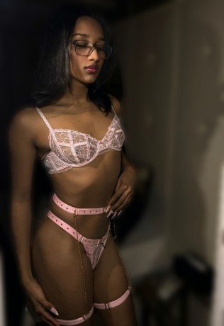 marilyn-colombiana-687037059-escort-trans-colombiana-de-lujo