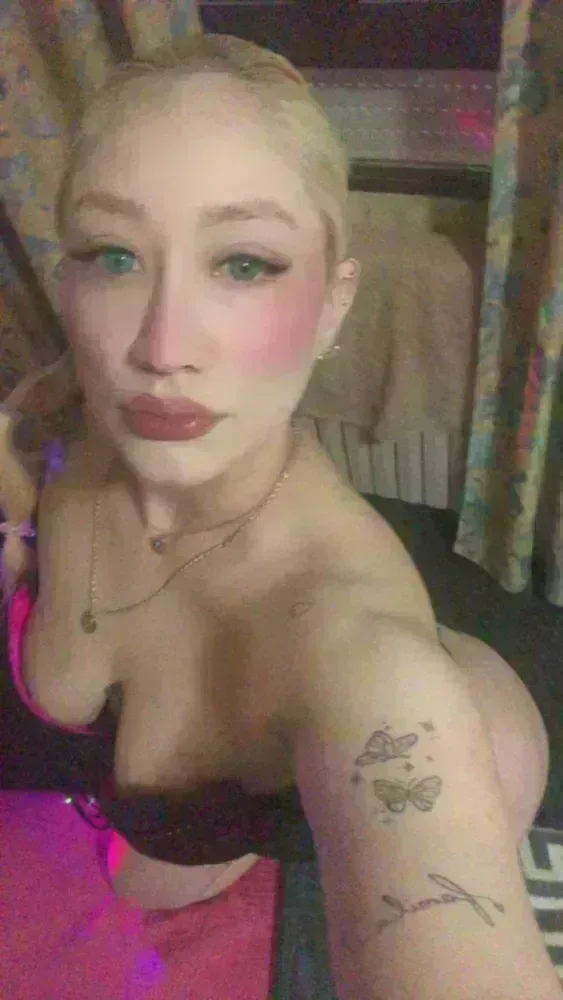 violeta-603614066-fiestera-cachonda-quiero-que-me-comas-duro