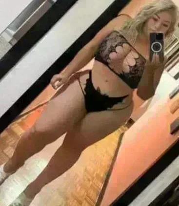 evaluna-603144450-evaluna-rubia-muy-puta-cachonda-me-follen-a-tope